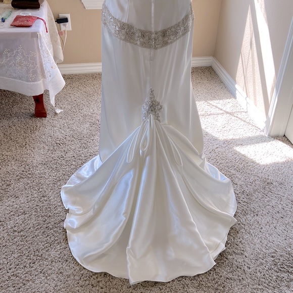 Hollywood style wedding dress adjustable strain - Picture 3 of 11